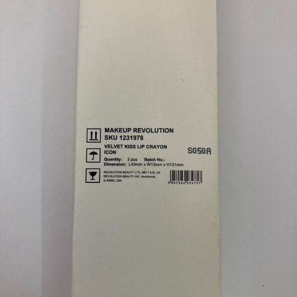 Makeup Revolution Velvet Kiss Lip Crayon Cutie SO50A Pack Of 3 Pcs - Picture 2 of 5